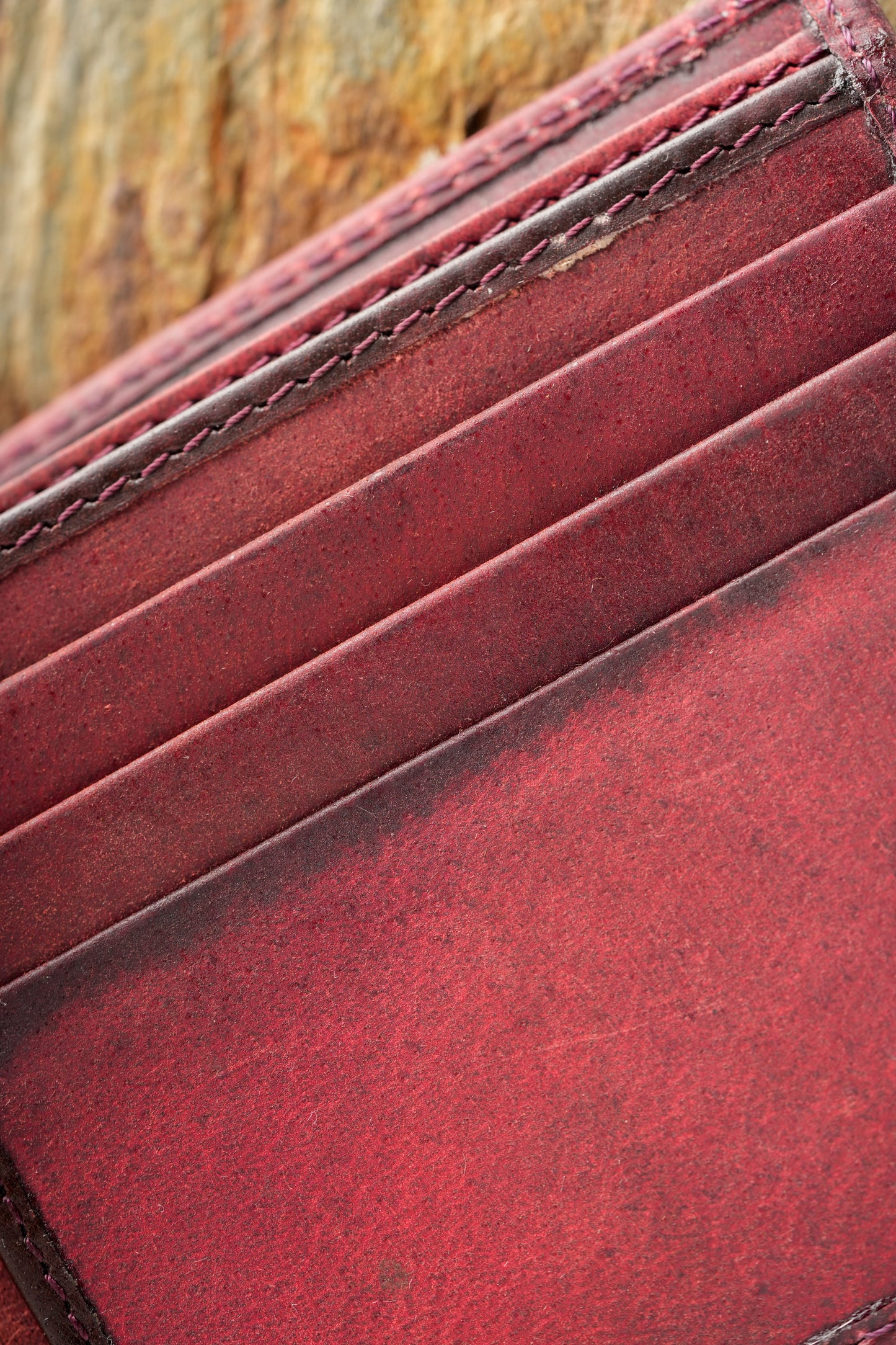 Loop Lock Oil Cherry Wallet Full Grain Leather