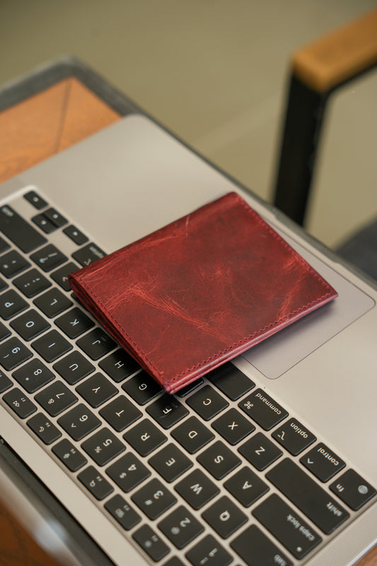 Standing Bi-Fold Oil Cherry Full Grain Leather Wallet