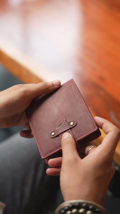 Loop Lock Dust Cherry Wallet Full Grain Leather
