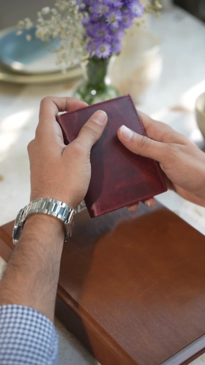 Standing Bi-Fold Oil Cherry Full Grain Leather Wallet